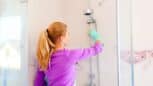Cette méthode d'un expert pour rendre votre paroi de douche comme neuve
