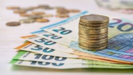 Distributeur de billets - tout savoir sur le coût réel d'un retrait dans un automate