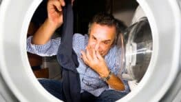 Enfin une astuce efficace pour dire adieu aux mauvaises odeurs de votre machine à laver
