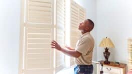 Fermer les volets permet de réduire sa facture de chauffage l'hiver ?