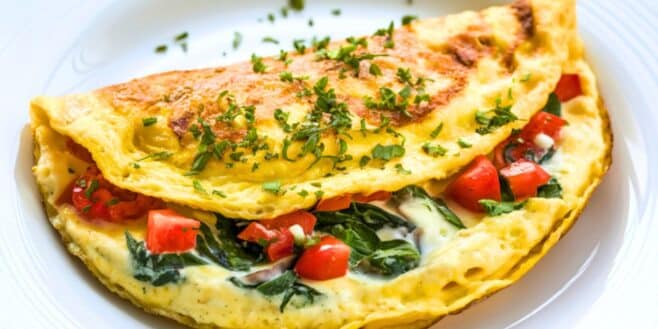 Grâce à ce détail tout bête vous ne raterez plus jamais vos omelettes