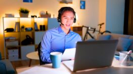 Ikea propose un bureau compact et pas cher parfait pour le télétravail