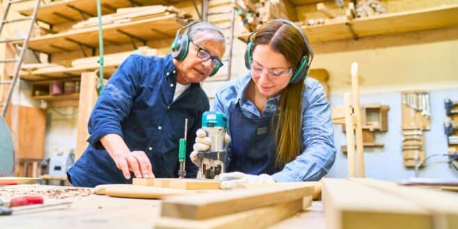 La méthode infaillible des bricoleurs pour éviter les ratés sur bois exotique
