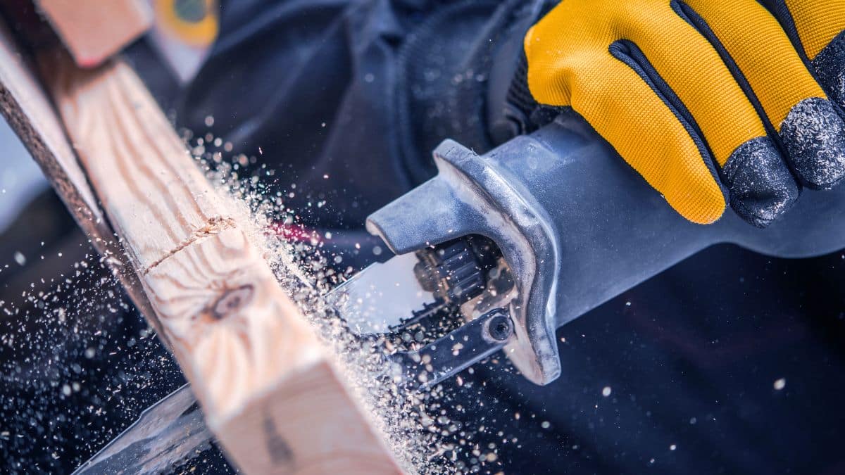 Lidl propose une scie sabre sans fil à moins de 50 € qui cartonne déjà