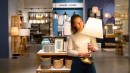 Maisons du Monde sort une lampe de chevet élégante à prix doux pour l’hiver