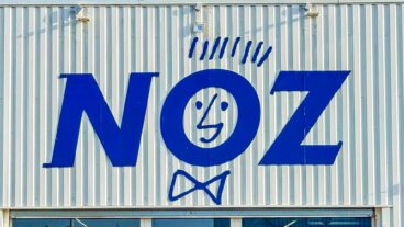 Noz : l'enseigne discount propose des vêtements de la marque Naf Naf à moins 70 %