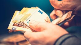 Prime de Noël - ce qu'il faut savoir sur cette aide versée par la CAF au mois de décembre 2025