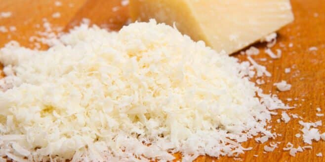 Vous ne gaspillerez plus le fromage râpé avec cette astuce géniale à connaître