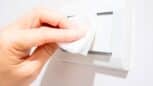 7 astuces miracles de grand-mère pour éradiquer les bactéries d'un interrupteur
