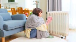 Cette astuce réchauffe votre logement en un rien de temps, adieu les courants d'air