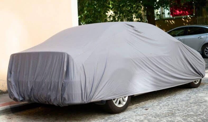 Protégez votre voiture du froid avec cette housse de protection Lidl à prix bas