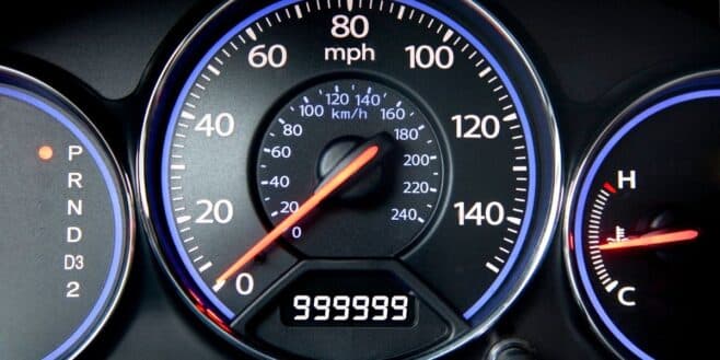 Voiture d'occasion : voici comment repérer un compteur kilométrique suspect