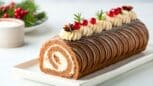 Vous roulez votre bûche de Noël à l'envers, voici comment faire d'après les chefs