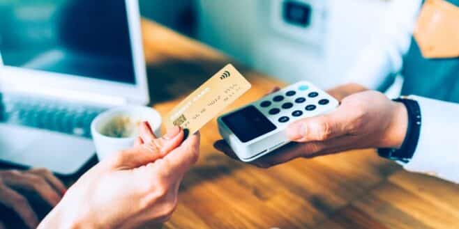 Arnaque au scotch: repérez le ruban adhésif sur le terminal sans contact pour éviter le vol en caisse