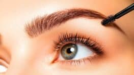 Cette nouvelle technique ultime pour avoir des sourcils parfaits en un instant