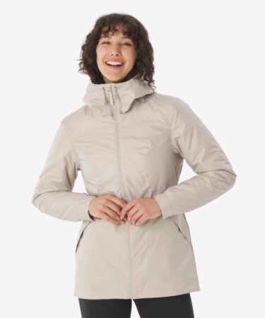 Decathlon frappe fort avec ce nouveau manteau imperméable à prix mini