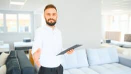 Ikea lance un canapé 2 places avec accoudoirs idéal pour les petits salons