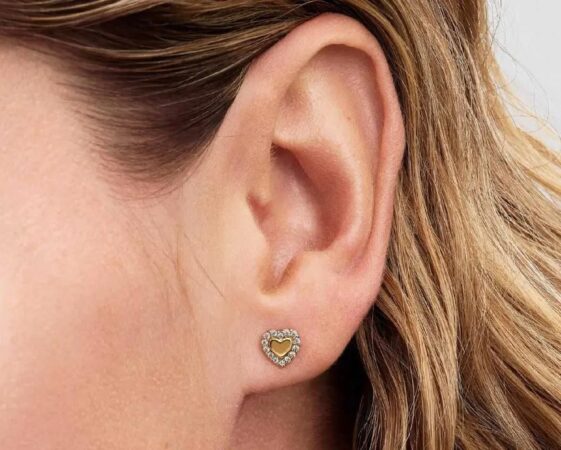 Les boucles d'oreilles les plus romantiques à offrir pour la Saint-Valentin sont signées Pandora