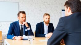 Oubliez le CV : ce que vous devez présenter pour décrocher un job à tous les coups