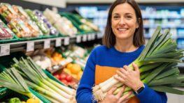 mcetv - Auchan, Carrefour et Intermarché lancent un appel à manger du poireau pour sauver la filière française