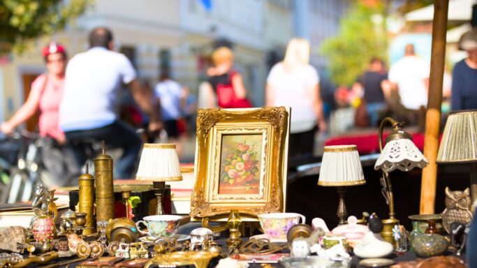 Brocantes : ces objets mettent votre santé et celles de vos enfants en grave danger