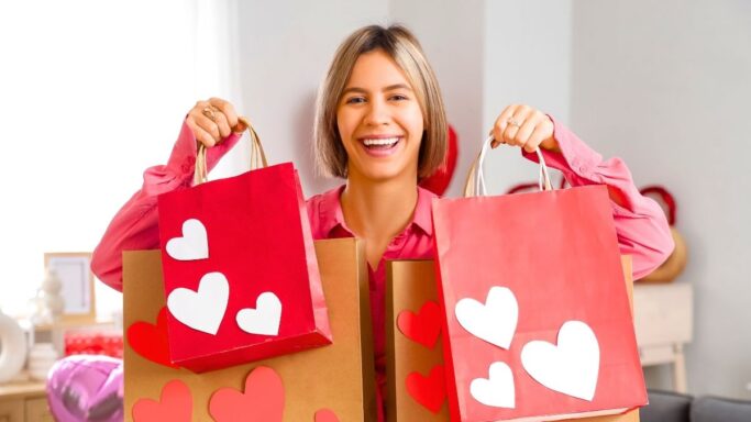 Pandora sublime votre visage avec ces boucles d'oreilles en argent