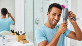 Tuxboard - Carrefour : ce sèche-cheveux à moins de 30 euros fait fureur grâce à sa puissance et sa praticité