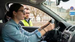 Tuxboard - Permis de conduire : les 5 fautes éliminatoires les plus courantes qui peuvent vous faire échouer à l'examen