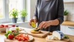 Tuxboard - Manger un avocat tous les jours : une diététicienne révèle les bénéfices et les précautions à prendre