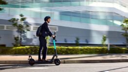 Trottinette électrique : cette ville de l'Oise impose le casque sous peine d'une amende de 35 €