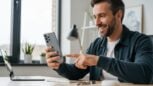 Tuxboard - Galaxy S27 : Samsung envisage de revoir le bloc photo pour intégrer la recharge sans fil magnétique