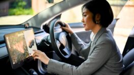 Tesla : Elon Musk promet un véhicule plus cool qu'un minivan après 10 ans de promesses jamais tenues