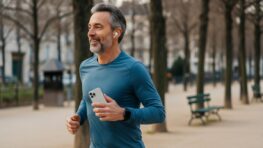 Tuxboard - Fini la montre cardio pour courir : les AirPods Pro 3 lisent désormais votre fréquence cardiaque sur Strava