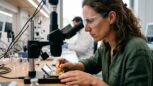 Tuxboard - Cette startup française fabrique ses puces quantiques 12 fois plus vite grâce à un procédé breveté unique au monde