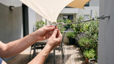 Tuxboard - Fini le parasol qui s'envole au vent : cet accessoire à moins de 50 euros libère toute la terrasse cet été