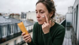 Tuxboard - J'ai trouvé cette crème solaire Mixa à 7,49 € chez Action et elle protège la peau des rides même par temps couvert