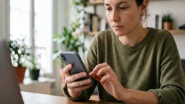 Tuxboard - « J'appuyais sans arrêt sur le mauvais bouton dans Messages » : iOS 27 règle enfin ce problème agaçant