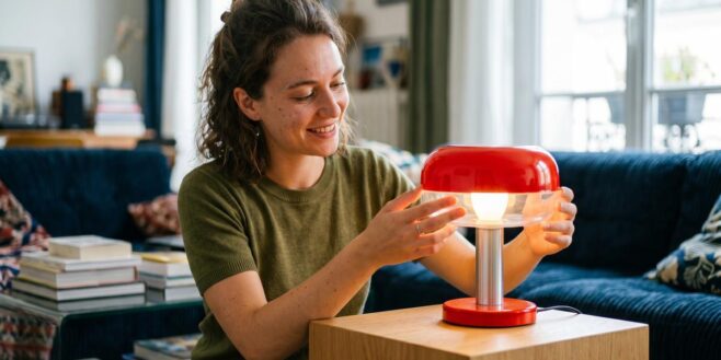 Tuxboard - Cette lampe IKEA à 16,99 € donne à un salon ordinaire un cachet vintage que tout le monde remarque
