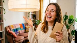Tuxboard - « Les 3,49 € les mieux dépensés de ma vie » : cet abat-jour IKEA s'arrache depuis des années et on comprend enfin pourquoi