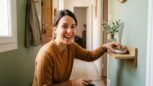 Tuxboard - « C'est tellement chic et sur mesure » : ce hack IKEA HOLMERUD transforme un coin perdu en console de designer