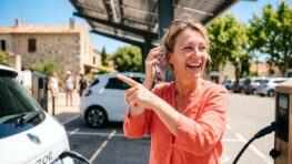 Tuxboard - Canicule et voiture électrique : ce que la plupart des conducteurs font mal lors des fortes chaleurs