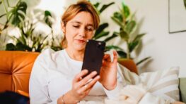 Fini les jongleries entre vos comptes WhatsApp sur iPhone : cette nouveauté change enfin la donne