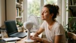 Tuxboard - Ce ventilateur de table Kinzo à 14,95€ chez Action pourrait bien sauver vos journées de télétravail cet été