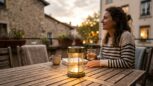 Tuxboard - Cette lanterne solaire IKEA à 12,99 € transforme n'importe quelle terrasse en cocon lumineux dès la tombée de la nuit