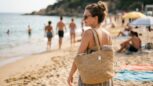 Tuxboard - Ce sac de plage tressé à 4,95€ chez Action rivalise avec les modèles East-West vus chez Miu Miu