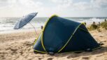 Tuxboard - Cette tente de plage Action à 7,47 € tient tête au vent là où le parasol classique abandonne