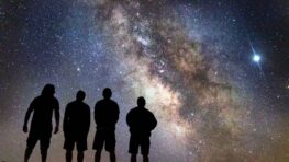 Tuxboard - Éclipse, nouvelle lune et 100 étoiles filantes par heure ce 12 août, un trio rarissime