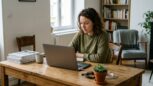 Tuxboard - Ce bureau en teck à 1 300 € signe la collection Zara Home qui va inspirer vos télétravails