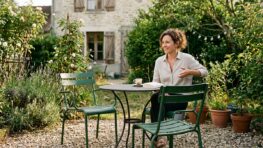 Tuxboard - Chez Action, cette chaise en métal à 14,95 € transforme le jardin en terrasse parisienne