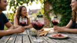 Tuxboard - Ce cocktail aux mûres détrône l'Aperol Spritz pour les apéros de fin d'été